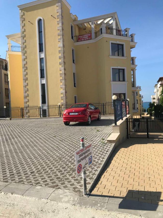 Horizon Katrina Apartments - Sea Line & Beach Access Sveti Vlas Dış mekan fotoğraf