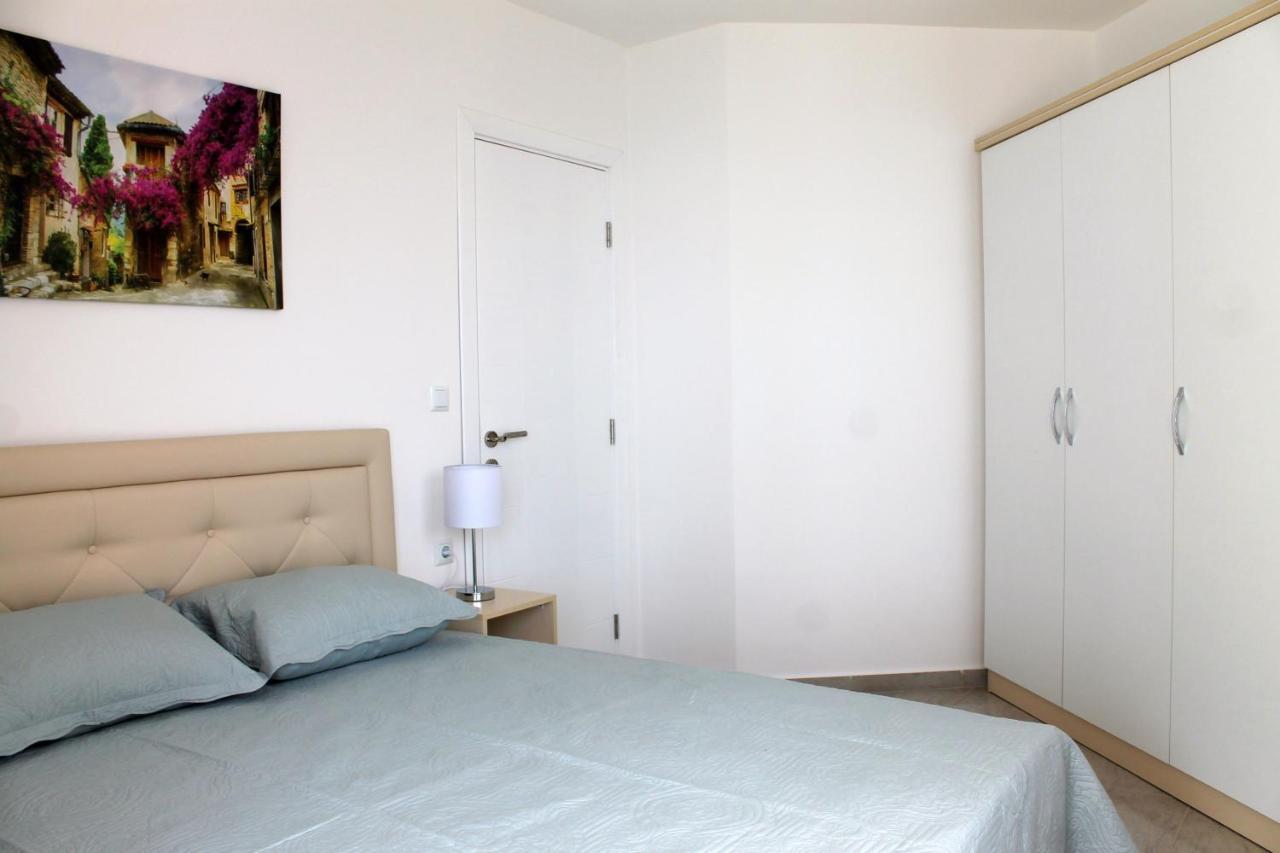 Horizon Katrina Apartments - Sea Line & Beach Access Sveti Vlas Dış mekan fotoğraf