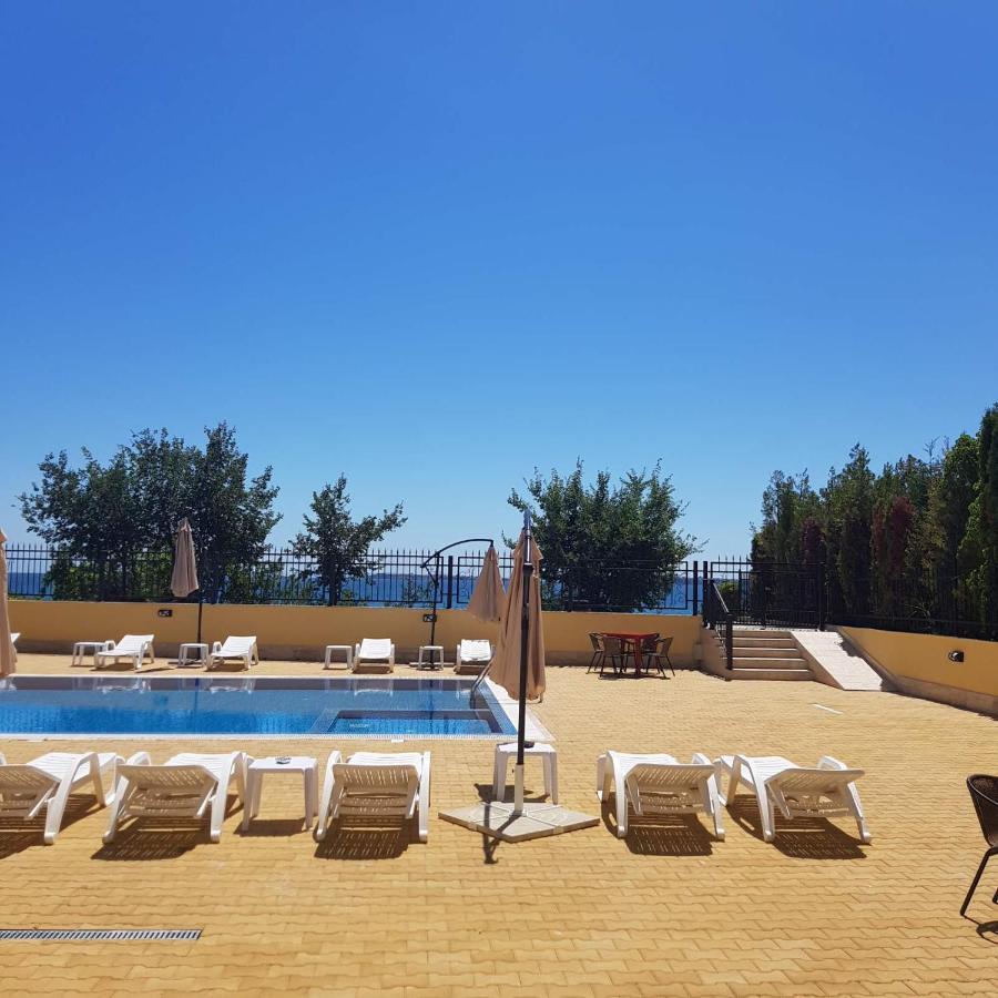 Horizon Katrina Apartments - Sea Line & Beach Access Sveti Vlas Dış mekan fotoğraf