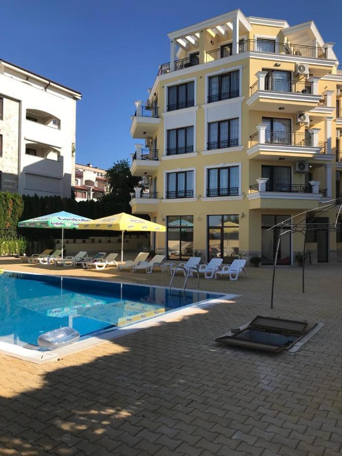 Horizon Katrina Apartments - Sea Line & Beach Access Sveti Vlas Dış mekan fotoğraf