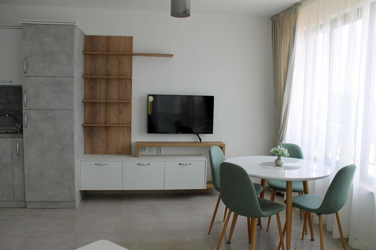 Horizon Katrina Apartments - Sea Line & Beach Access Sveti Vlas Dış mekan fotoğraf