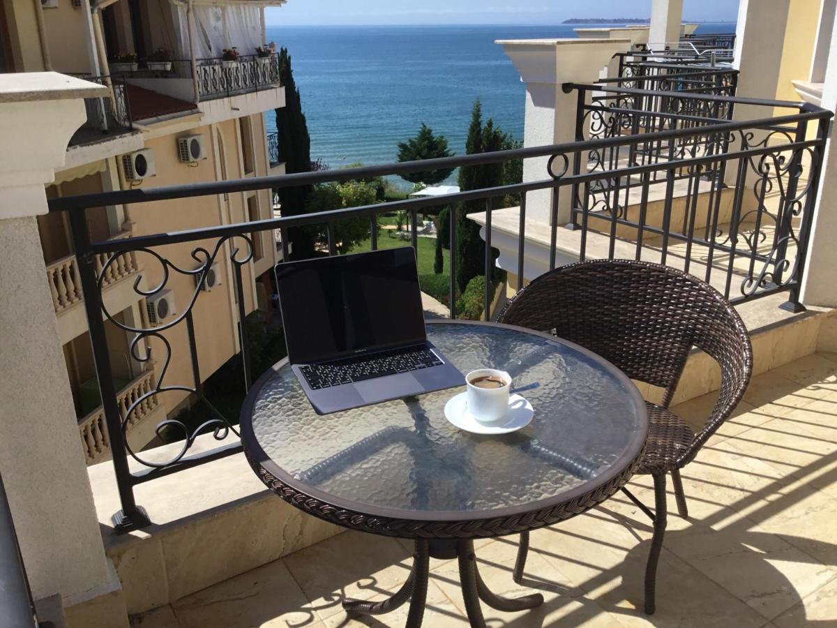 Horizon Katrina Apartments - Sea Line & Beach Access Sveti Vlas Dış mekan fotoğraf