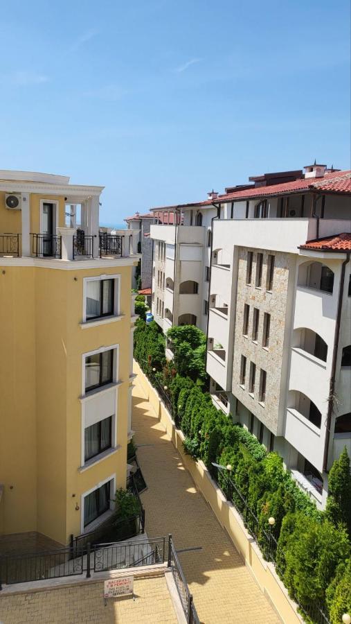 Horizon Katrina Apartments - Sea Line & Beach Access Sveti Vlas Dış mekan fotoğraf