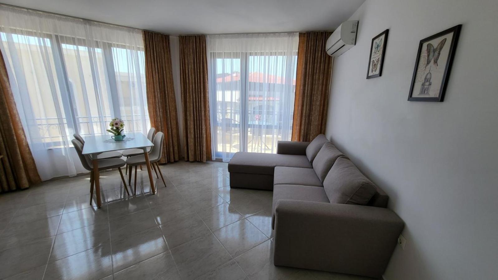 Horizon Katrina Apartments - Sea Line & Beach Access Sveti Vlas Dış mekan fotoğraf